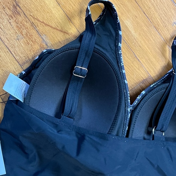 Perona one piece swim suit - Picture 5 of 7